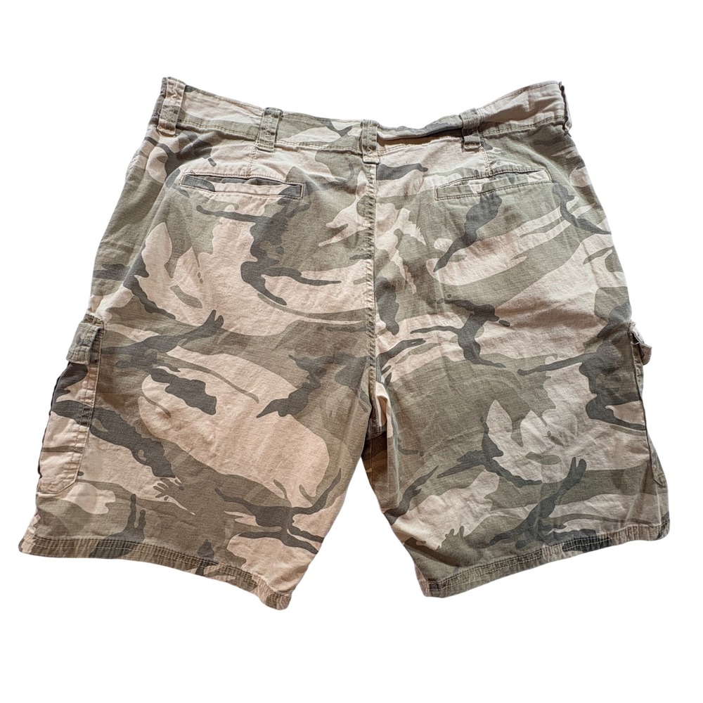 Wrangler Cargo Shorts Mens 38 Relaxed Fit Camo Ripstop Cotton Stretch Casual - Picture 2 of 10